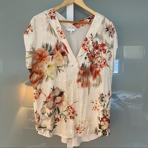 Witchery Size L High-Low Floral Top